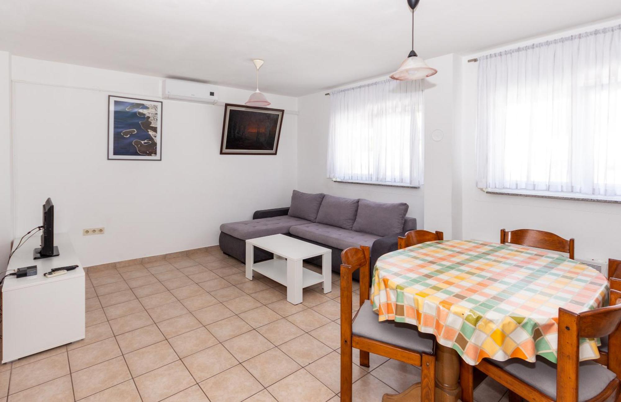 Apartmani Filip Pag Town Exterior foto